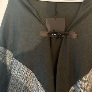Brand new never worn, OS Max Studio Cape